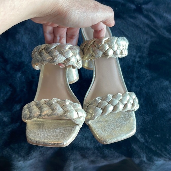 Gold heels for summer - Picture 2 of 7